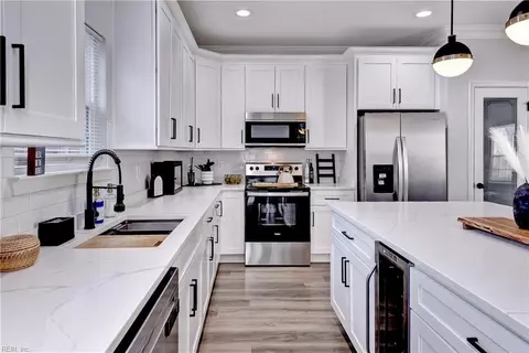 811 Roosevelt St, Hampton, VA 23669