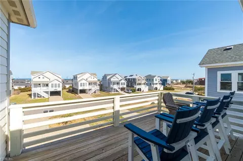 Exterior - 4616 Lindbergh Ave, Kitty Hawk, NC 27949 photo 3 of 10