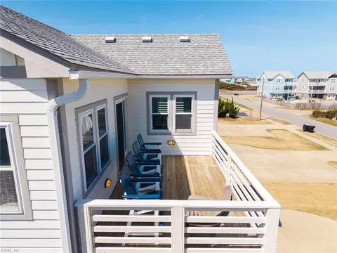 Exterior - 4616 Lindbergh Ave, Kitty Hawk, NC 27949 photo 6 of 10