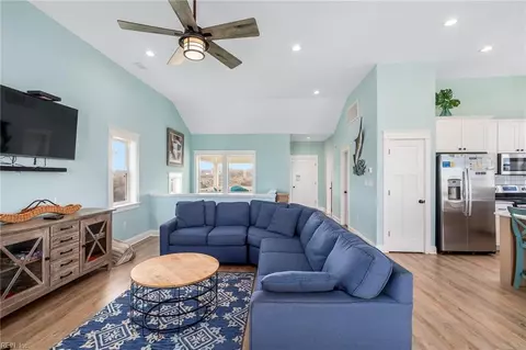 Living - 4616 Lindbergh Ave, Kitty Hawk, NC 27949 photo 3 of 5