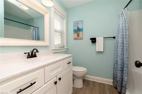 Bath - 4616 Lindbergh Ave, Kitty Hawk, NC 27949 photo 7 of 9