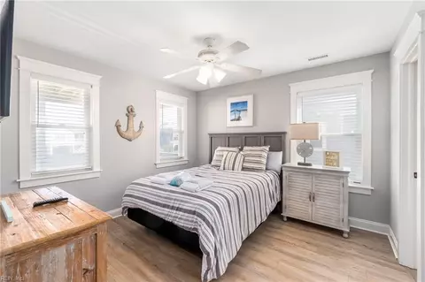 Bedroom - 4616 Lindbergh Ave, Kitty Hawk, NC 27949 photo 2 of 6