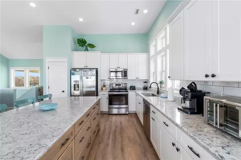 Kitchen - 4616 Lindbergh Ave, Kitty Hawk, NC 27949 photo 2 of 3