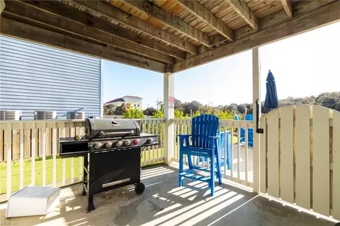 Exterior - 4616 Lindbergh Ave, Kitty Hawk, NC 27949 photo 7 of 10