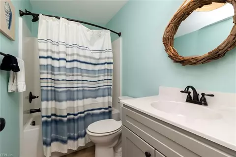 Bath - 4616 Lindbergh Ave, Kitty Hawk, NC 27949 photo 6 of 9