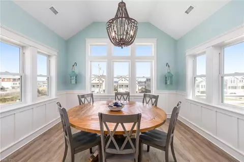 Dining - 4616 Lindbergh Ave, Kitty Hawk, NC 27949 photo 1 of 2