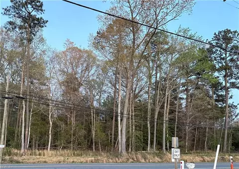 5249 Old Stage Hwy Hwy, Isle Of Wight County, VA 23430