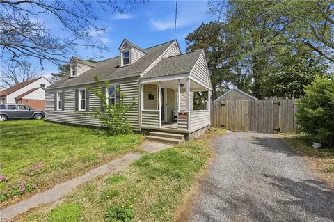 93 Oregon Ave, Portsmouth, VA 23701