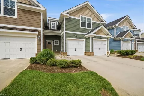 214 Retreat Dr, Suffolk, VA 23435