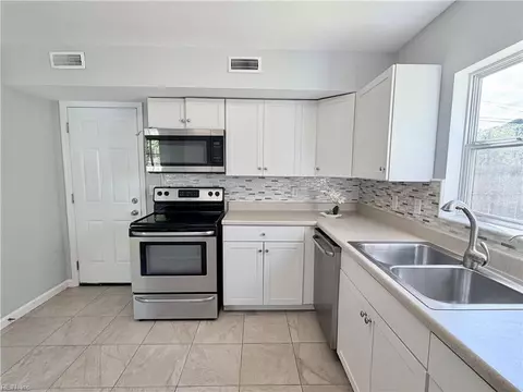 Kitchen - 1008 Rowe St, Hampton, VA 23669 photo 2 of 4
