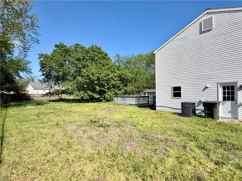 Exterior - 1008 Rowe St, Hampton, VA 23669 photo 8 of 11