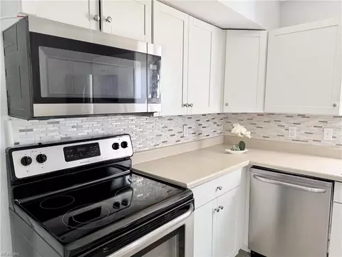 Kitchen - 1008 Rowe St, Hampton, VA 23669 photo 3 of 4