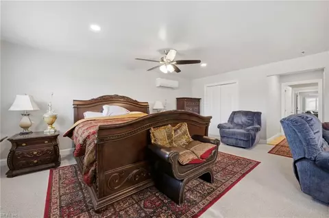 Bedroom - 14 Eagle Point Rd, Hampton, VA 23669 photo 4 of 6