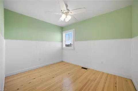 Bedroom - 14 Eagle Point Rd, Hampton, VA 23669 photo 1 of 6