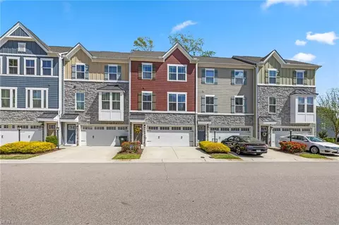 931 Centurion Cir, Chesapeake, VA 23323