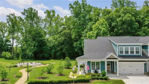 144 Creek Front Ln, Suffolk, VA 23435