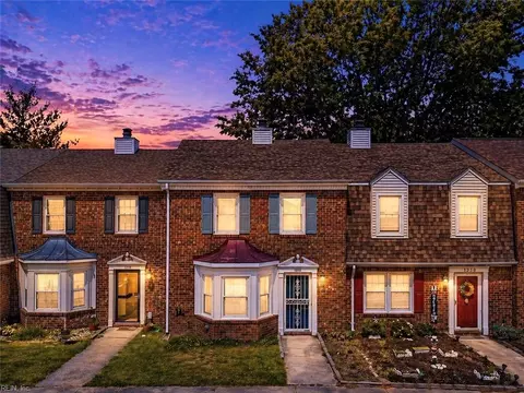 1258 Mill Lake Qtr Quarter, Chesapeake, VA 23320
