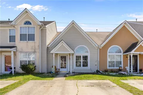891 Old Clubhouse Rd, Virginia Beach, VA 23453
