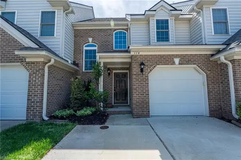 114 Bluff Terrace Ter, Newport News, VA 23602