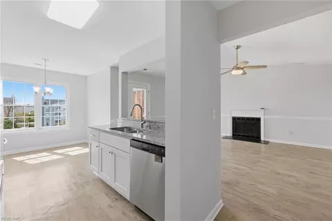 1828 Chantilly Ct, Virginia Beach, VA 23451