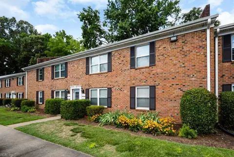1015 Barclay Sq, Virginia Beach, VA 23451