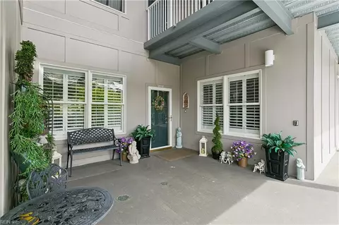 2210 William Styron Sq, Newport News, VA 23606