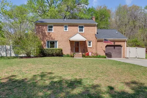 202 Pageland Dr, Yorktown, VA 23693