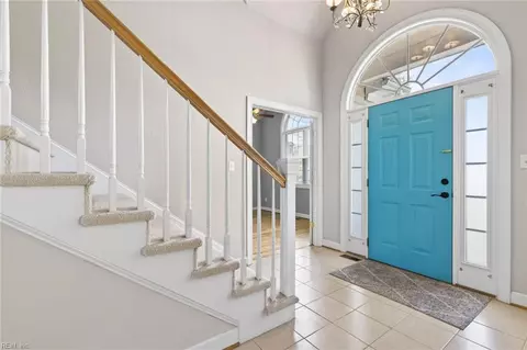 Entry Way - 709 Bristol St, Smithfield, VA 23430 photo 2 of 5