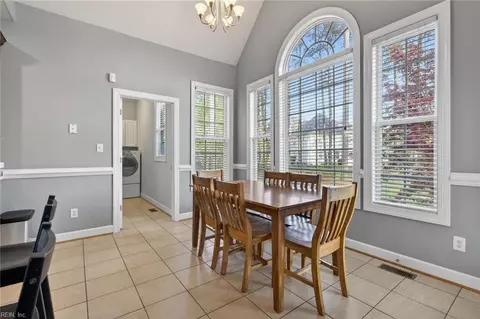 Dining - 709 Bristol St, Smithfield, VA 23430 photo 2 of 2