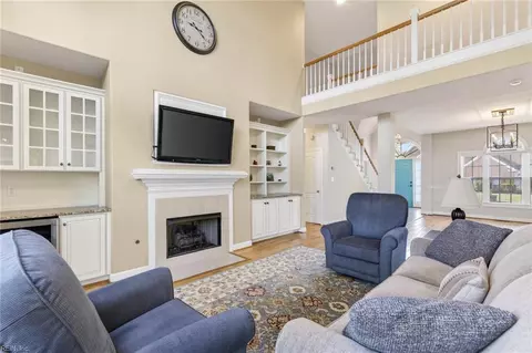 Living - 709 Bristol St, Smithfield, VA 23430 photo 3 of 3