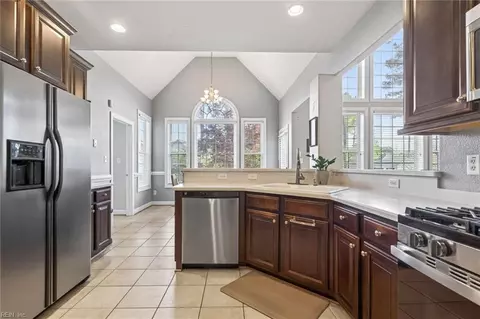 Kitchen - 709 Bristol St, Smithfield, VA 23430 photo 4 of 5