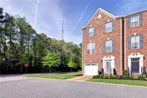 315 W Constance Rd #230, Suffolk, VA 23434
