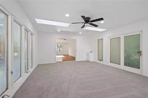 Living - 509 Timberneck Ct, Hampton, VA 23663 photo 7 of 7
