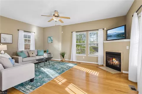 625 13th St, Virginia Beach, VA 23451