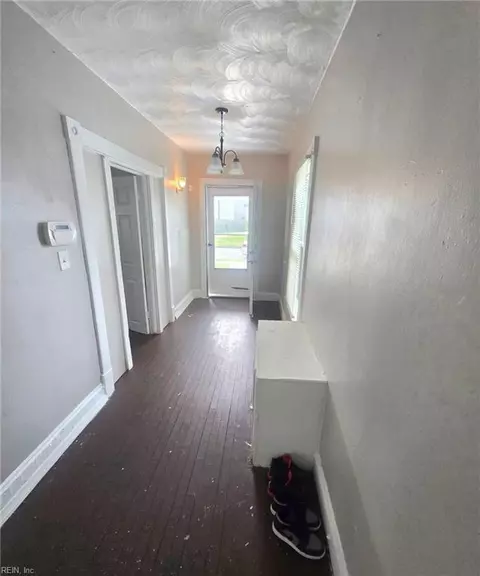 Entry Way - 1012 Watson St, Norfolk, VA 23523 photo 5 of 5
