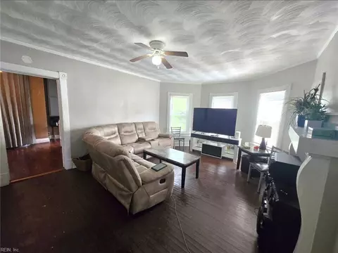 Living - 1012 Watson St, Norfolk, VA 23523 photo 1 of 1