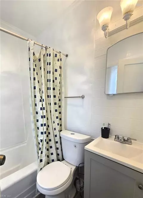 Bath - 1012 Watson St, Norfolk, VA 23523 photo 1 of 1