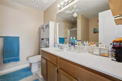 Bath - 137 Eagleton Cir, Moyock, NC 27958 photo 1 of 2