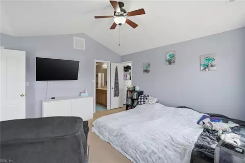 Bedroom - 137 Eagleton Cir, Moyock, NC 27958 photo 2 of 7