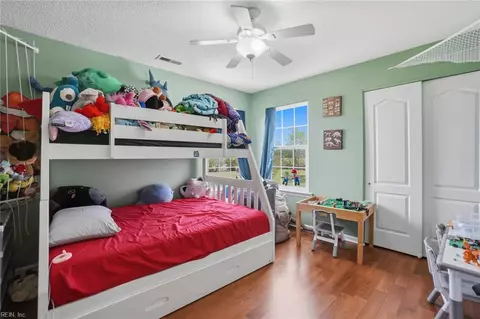Bedroom - 137 Eagleton Cir, Moyock, NC 27958 photo 6 of 7