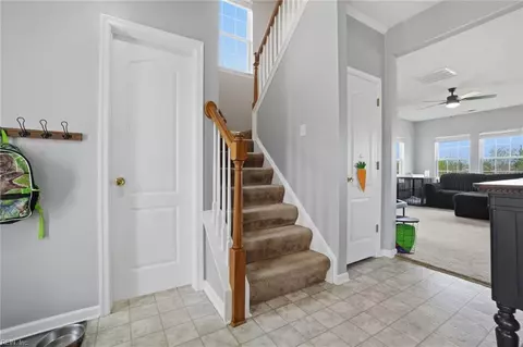 Entry Way - 137 Eagleton Cir, Moyock, NC 27958 photo 1 of 5