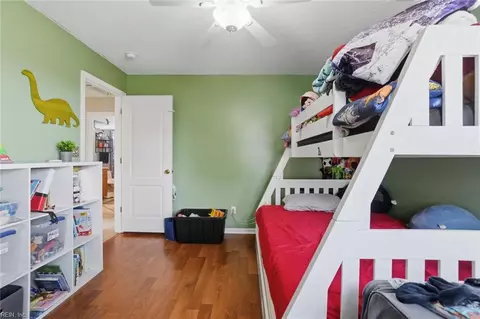 Bedroom - 137 Eagleton Cir, Moyock, NC 27958 photo 3 of 7