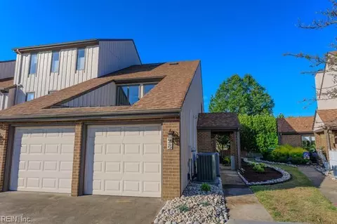 28 Sandie Point Ln, Portsmouth, VA 23701