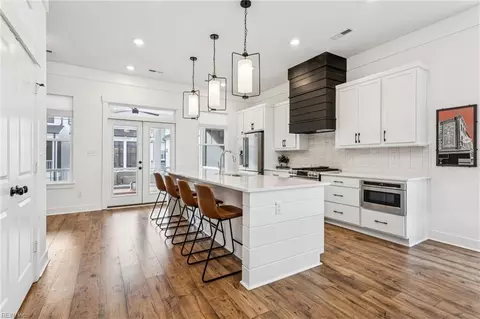 909 Douglas Eley Ln, Chesapeake, VA 23322