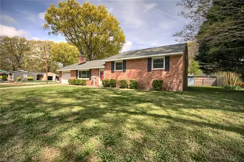 129 Henry Clay Rd, Newport News, VA 23601