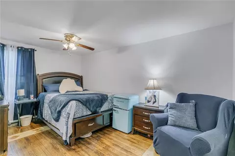 Bedroom - 124 Cambridge Pl, Hampton, VA 23669 photo 2 of 3