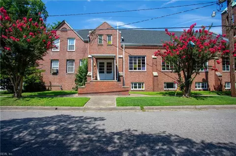 Exterior - 241 Forrest Ave, Norfolk, VA 23505 photo 6 of 7