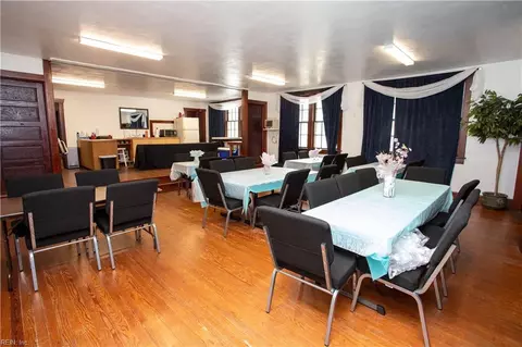 Dining - 241 Forrest Ave, Norfolk, VA 23505 photo 2 of 2