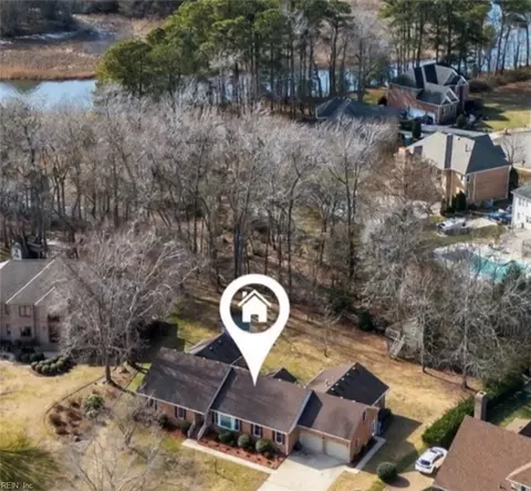1432 Pine Grove Ln, Chesapeake, VA 23321