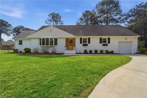 1813 Fleet Ter, Virginia Beach, VA 23454